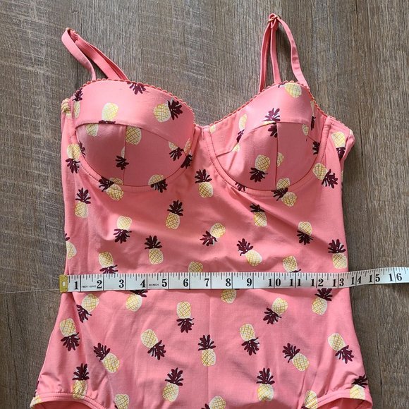 Kate Spade Women's Size S Cruise 2019 Pineapple One-Piece Swimsuit Pink - Picture 9 of 13